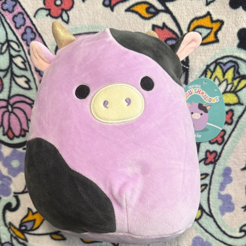 Squishmallows 7.5” Alexie the cow